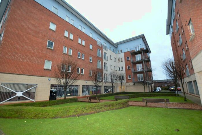 2 Bedroom Flat To Rent In Adamson House, Elmira Way, Salford, M5