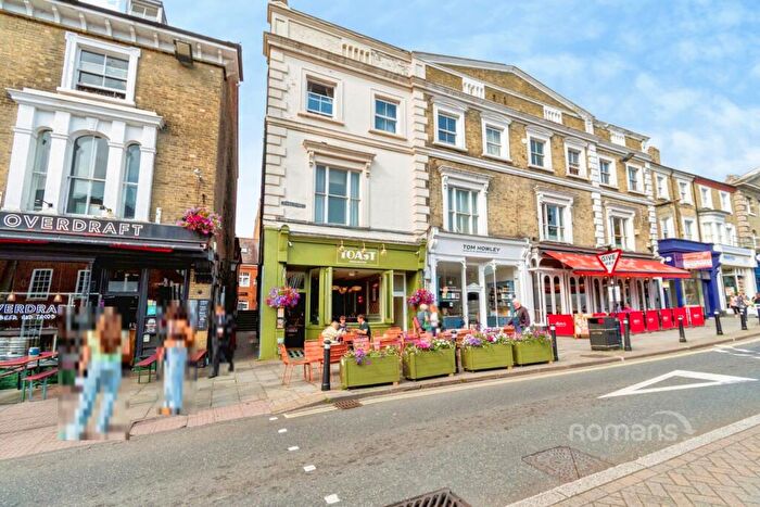 1 Bedroom Flat To Rent In Jewry Street, Winchester, Hampshire, SO23