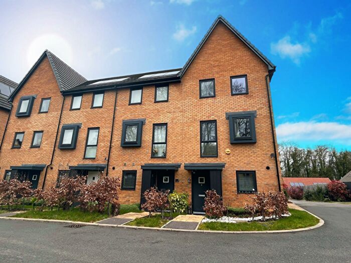 4 Bedroom House To Rent In Brassie Close, Basingstoke, RG24