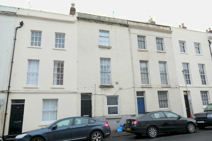 1 Bedroom Flat To Rent In Oxford Street, Gloucester GL1