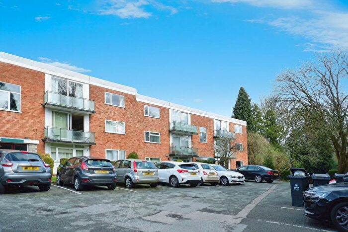 2 Bedroom Flat To Rent In Foley Road East, Sutton Coldfield, B74