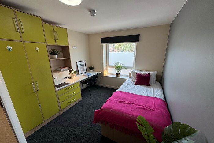 1 Bedroom Flat To Rent In Flewitt House, Beeston, NG9