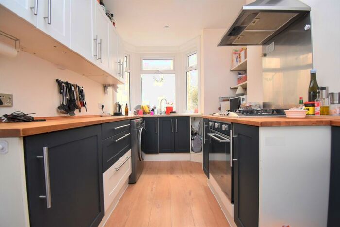 3 Bedroom Terraced House To Rent In Sladedale Road London, SE18