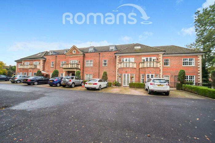 2 Bedroom Bungalow To Rent In Dukes Ride, Crowthorne, RG45