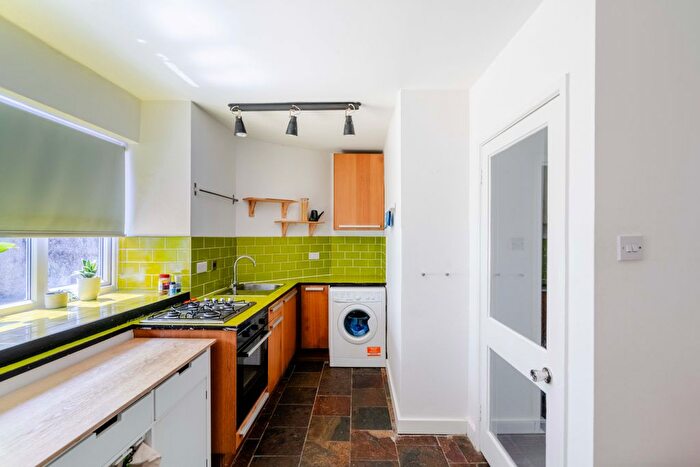 1 Bedroom Flat For Sale In Somerset Road, Knowle, Bristol., BS4