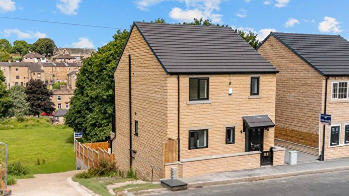 5 Bedroom Detached House For Sale In A Hill Top House, Huddersfield, HD6