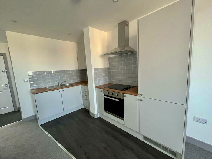 1 Bedroom Apartment To Rent In Bridge House, LS10