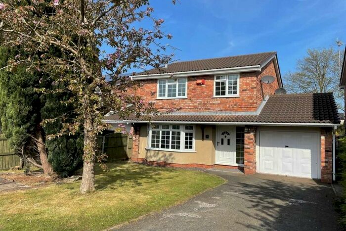 4 Bedroom Detached House To Rent In Bentley Drive, Crewe, CW1