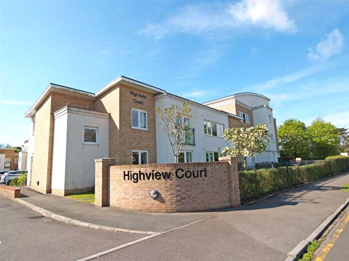 1 Bedroom Apartment For Sale In Highview Court, Highcliffe, BH23