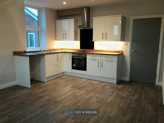 3 Bedroom Flat To Rent In Poole Road, Upton, Poole, BH16