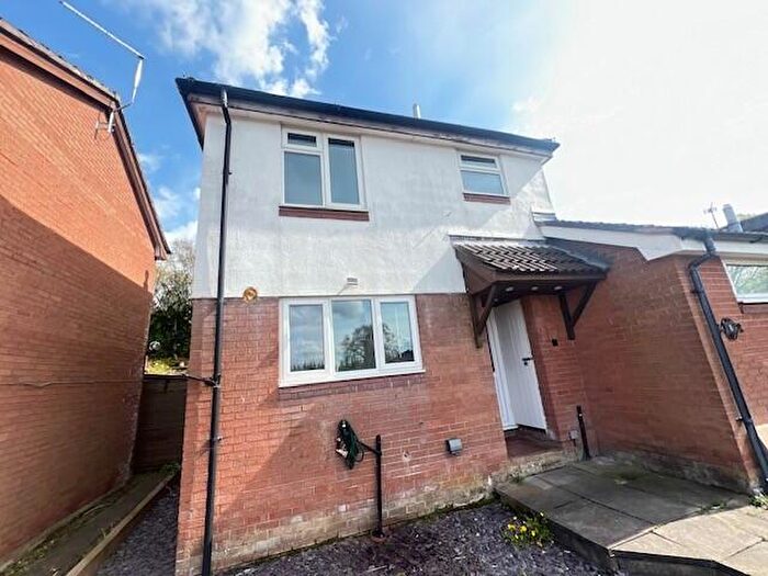 2 Bedroom Mews To Rent In Crofters Lea, Northwich, CW8