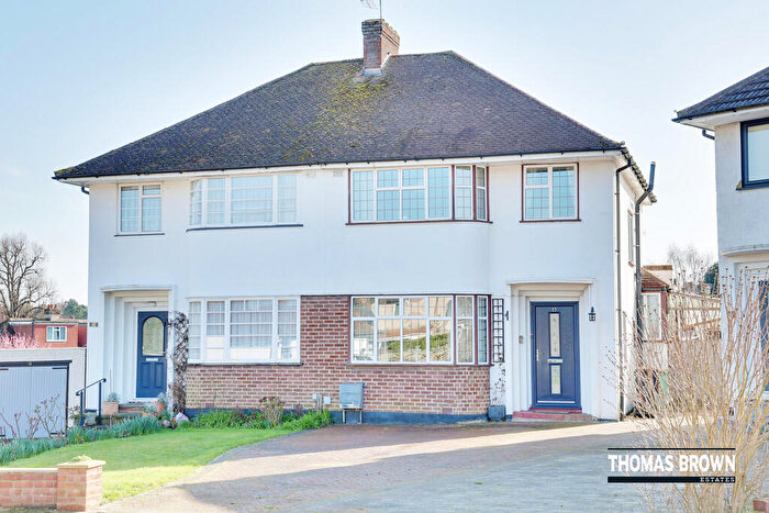 3 Bedroom Semi Detached House For Sale In Lodge Close, Orpington, BR6