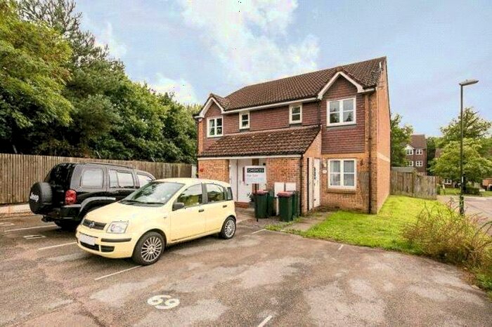 1 Bedroom Maisonette To Rent In Bolton Road, Maidenbower, Crawley, West Sussex, RH10