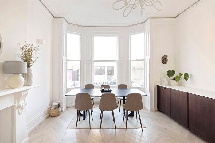 2 Bedroom Flat To Rent In Tavistock Road, London, W11