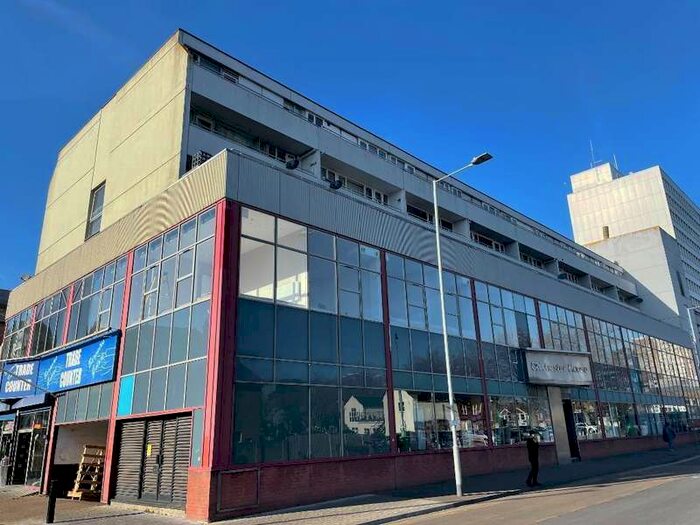 2 Bedroom Flat To Rent In Chichester Road, Southend On Sea, Essex, SS1