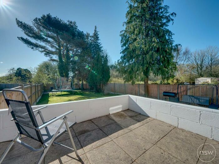 3 Bedroom SemiDetached House For Sale In Weaver Avenue, Burscough, L40