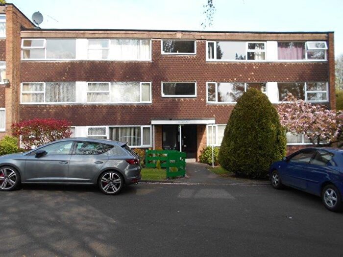 2 Bedroom Flat To Rent In Lichfield Road, Sutton Coldfield, B74