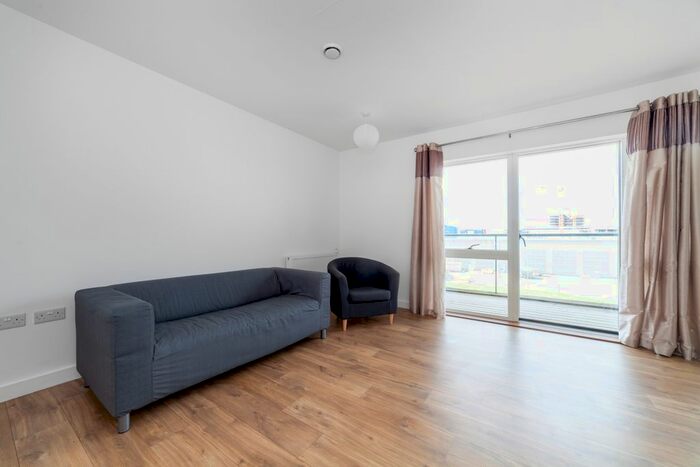 2 Bedroom Flat To Rent In Bawley Court, Atlantis Avenue, London, E16