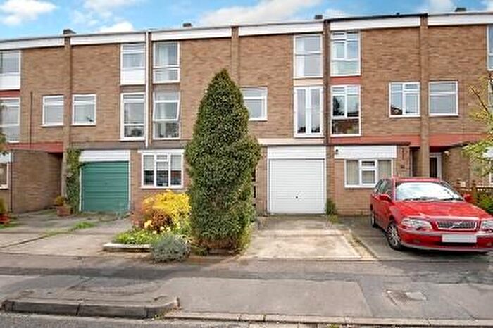 3 Bedroom Town House To Rent In Harefields, North Oxford, OX2