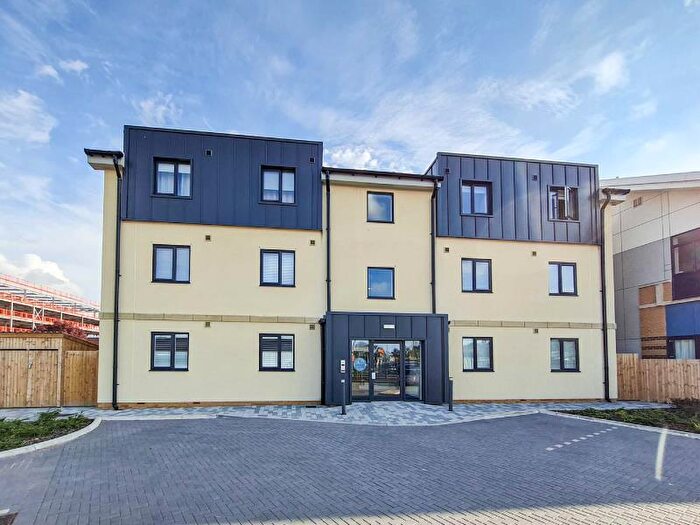 2 Bedroom Apartment To Rent In Serbert Close - Portishead, BS20