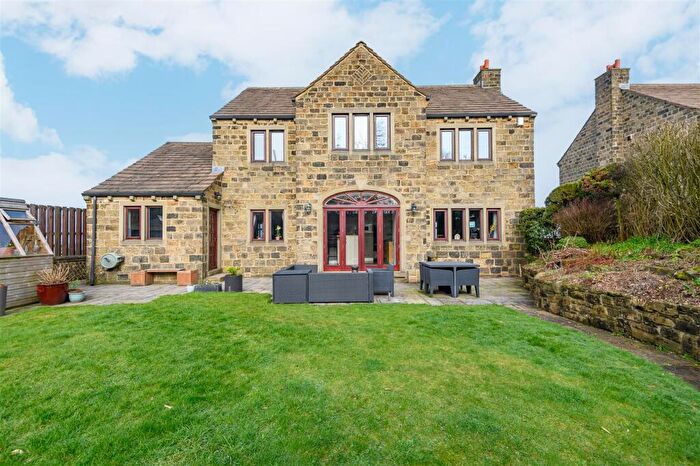 5 Bedroom Detached House For Sale In Brighouse And Denholme Road, Queensbury, Bradford, BD13