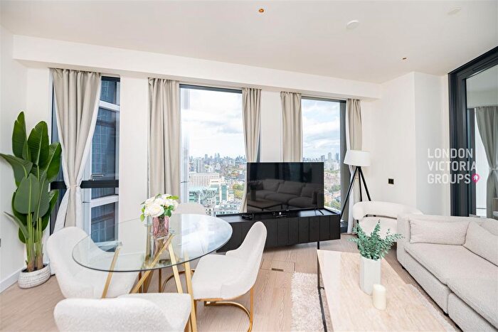 2 Bedroom Flat To Rent In River Park Tower, Nine Elms Lane, London, SW8
