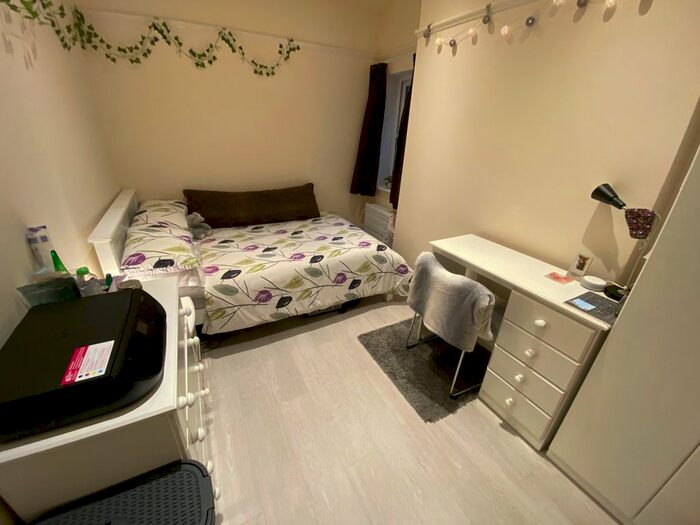 5 Bedroom Flat To Rent In Alma Road, Portswood Southampton, SO14