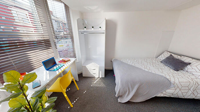 6 Bedroom Terraced House To Rent In Liscard Road, Liverpool, Merseyside, L15