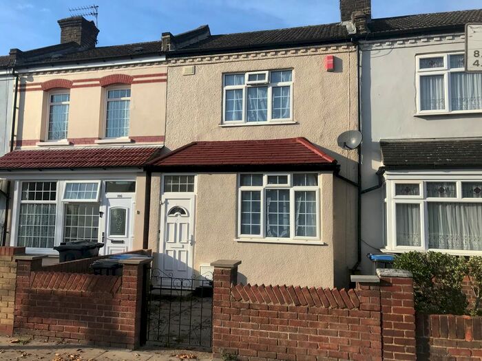 3 Bedroom Terraced House To Rent In Hertford Road, Enfield EN3