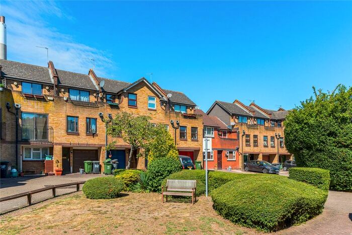 1 Bedroom Terraced House To Rent In Greenland Mews, London, SE8