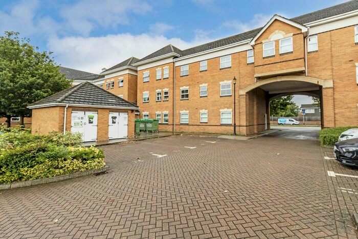 2 Bedroom Flat To Rent In Staines Road West, Sunbury-On-Thames, TW16