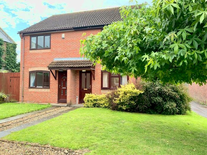 2 Bedroom Semi-Detached House To Rent In Post Office Close, Norwich, NR13