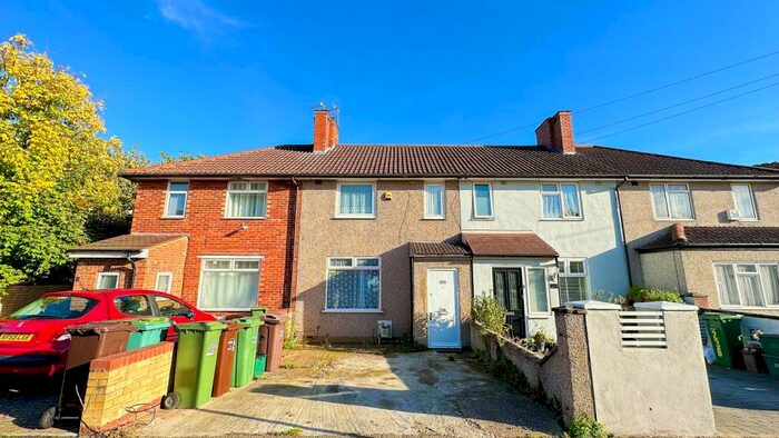 3 Bedroom Terraced House To Rent In Welbeck Road, Carshalton, Surrey., SM5