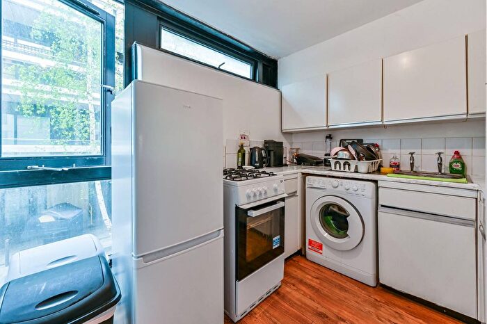 Studio To Rent In Broadfield Lane, Camden, London, NW1