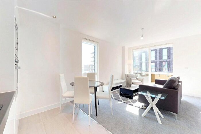 2 Bedroom Flat To Rent In Bellow House, Harrow On The Hill, HA1