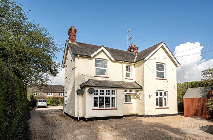 2 Bedroom Apartment For Sale In Forest Road, Liss, Hampshire, GU33