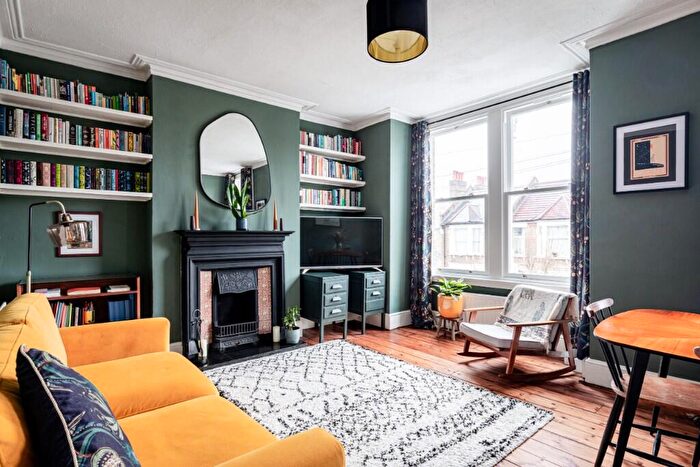2 Bedroom Flat For Sale In Mount Pleasant Road, London, SE13