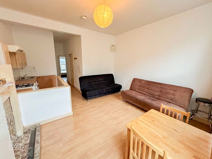 1 Bedroom Flat To Rent In Stoke Newington High Street, Hackney, N16