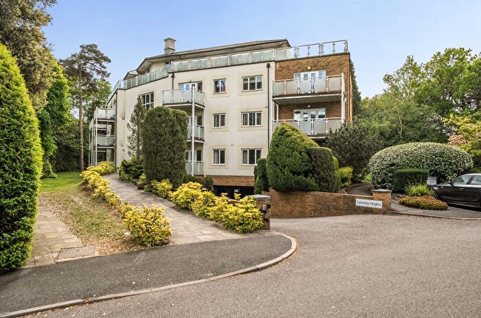 2 Bedroom Flat For Sale In Sandrock Road, Tunbridge Wells, TN2