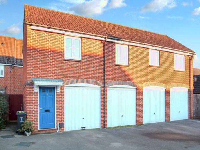 2 Bedroom Detached House To Rent In Tippett Avenue, Redhouse, SN25