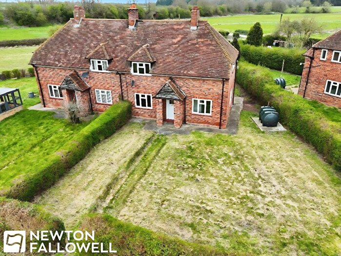 3 Bedroom Semi Detached House For Sale In Gamston Road, Haughton, DN22