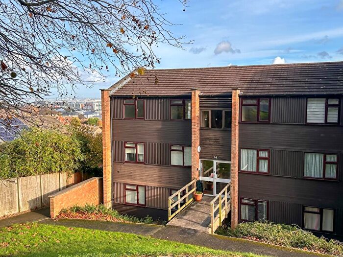 2 Bedroom Apartment For Sale In Briary Road, Portishead, North Somerset, BS20