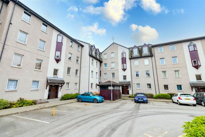 2 Bedroom Flat To Rent In Strawberry Bank Parade, Aberdeen, AB11