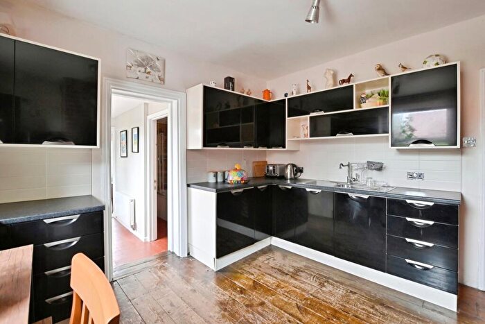 2 Bedroom Flat For Sale In Sussex Terrace, Bepton Road, Midhurst, West Sussex, GU29