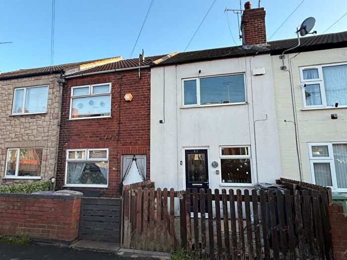 3 Bedroom Terraced House To Rent In Duke Street, Creswell, S80