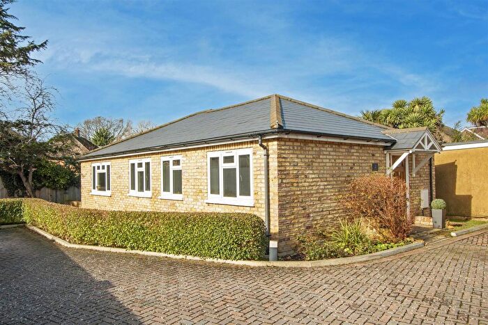 3 Bedroom Detached Bungalow To Rent In Hook Road, Chessington, KT9