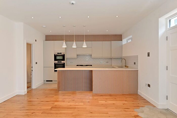 5 Bedroom Mews For Sale In Old Manor Yard, SW5