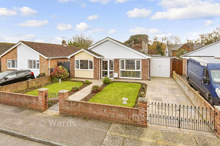 2 Bedroom Detached Bungalow For Sale In Leatt Close, Broadstairs, Kent, CT10