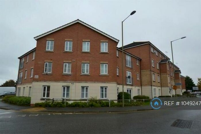 1 Bedroom Flat To Rent In St. Lukes Court, Hatfield, AL10