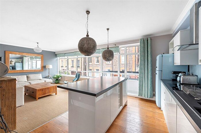 3 Bedroom Flat For Sale In Catherine Place, London, SW1E